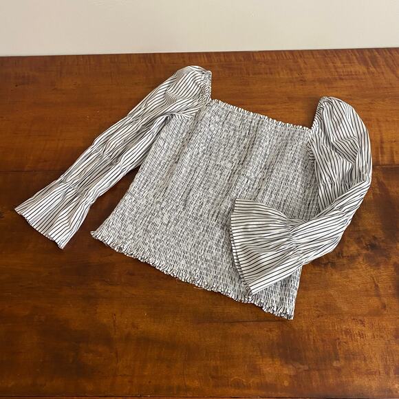 Venus Striped Blouse size Large Shirred Long Sleeve Grey White - Picture 8 of 10